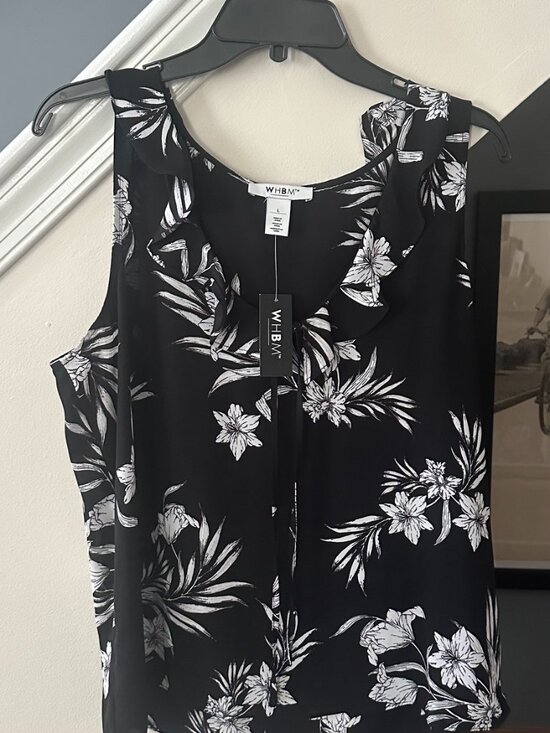 White House Black Market Tops - White House Black Market Sleeveless Floral Top – Size L – NWT